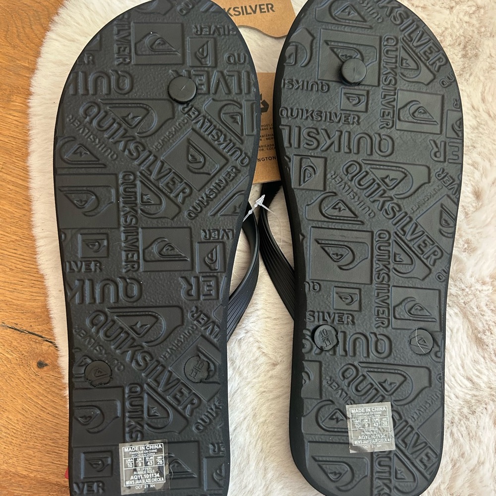 Quiksilver men’s Java Blaze Check Flip Flops size 10 NWT - Picture 3 of 3